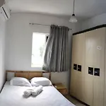 Apartamento De Dois Quartos Em Ponta Negra - Excelente Localizacao